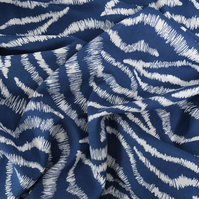 Viscose Noire Motif Floral Tropical - Maison Klem