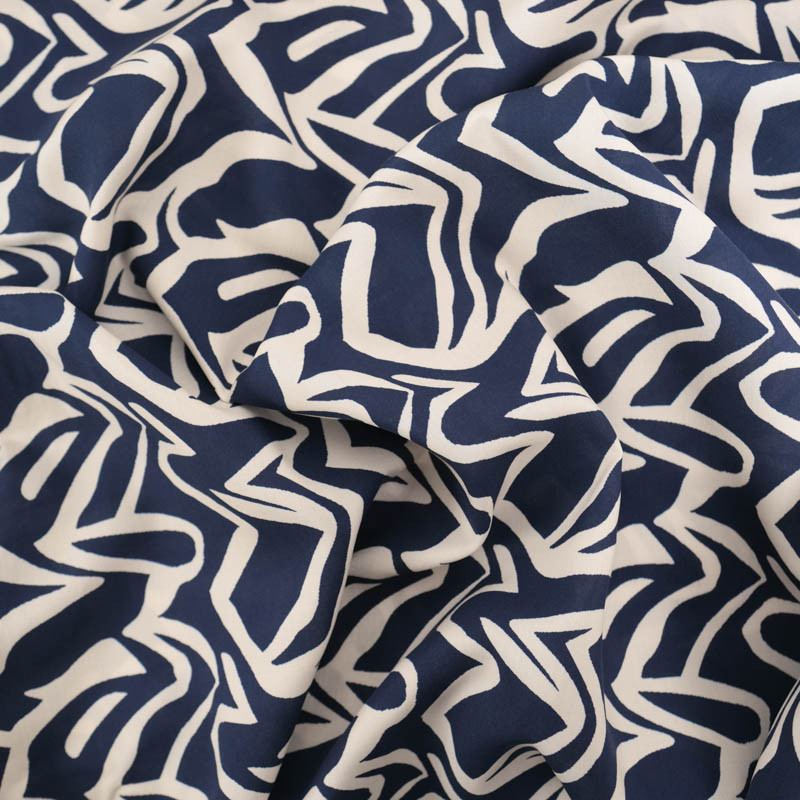 Viscose Bleu Marine Motif Zébré Crème - Maison Klem