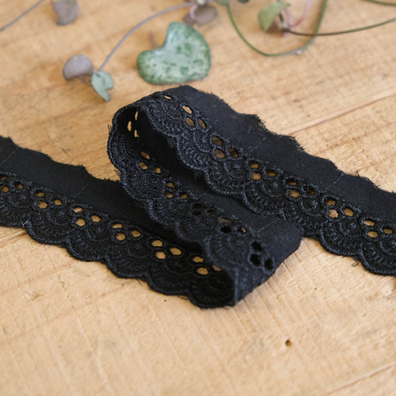 Galon Broderie Anglaise Noir - Grace - Maison Klem