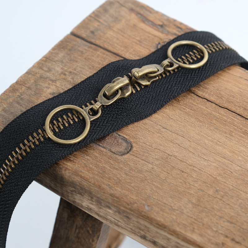 Fermeture Double Curseur Cercle 40cm Laiton Noir - Maison Klem