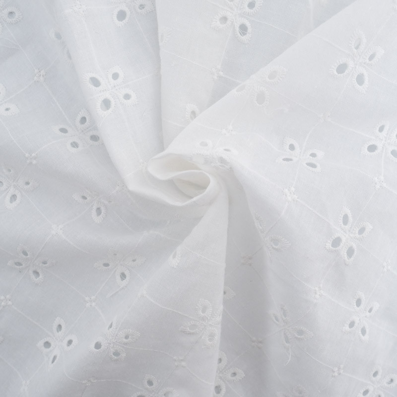 Broderie Anglaise Carreaux Fleuris Blanc Crème - Maison Klem