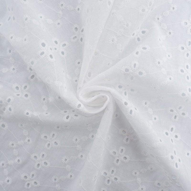 Broderie Anglaise Blanc Crème Fleur Et Montagne - Maison Klem