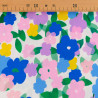 Viscose met print van roze, paarse en blauwe bloemen - Maison Klem