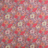 Bedrucktes Baumwolltuch „Lula“ in Blau und Rosa auf khakifarbenem Hintergrund – Maison Klem