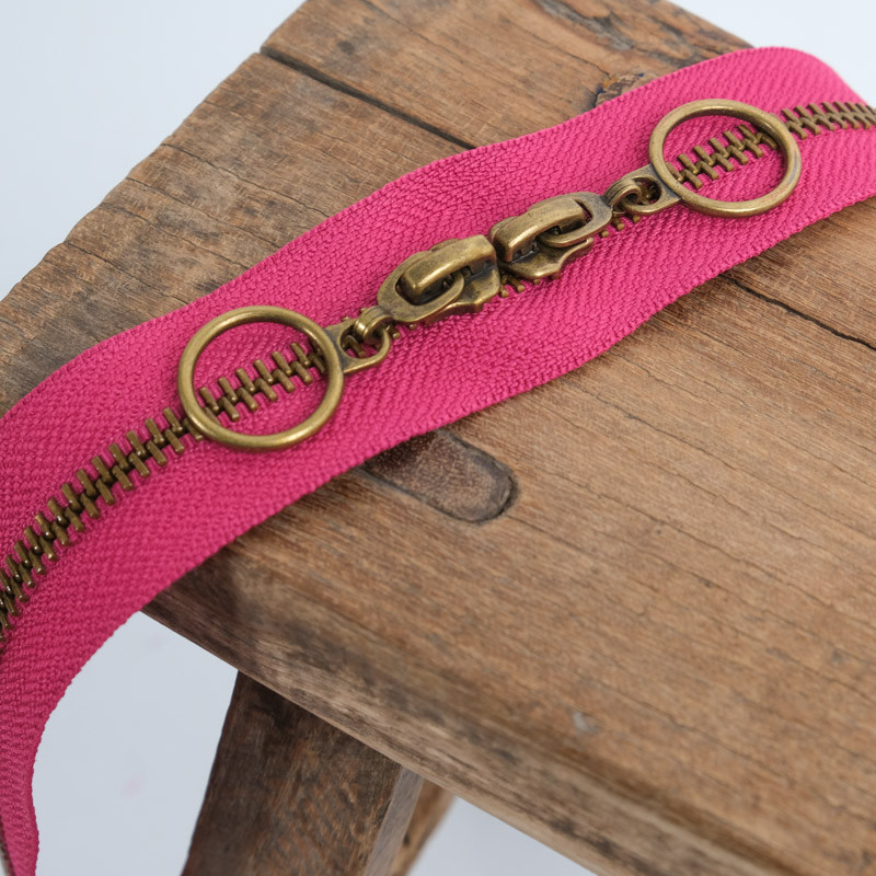 Double Slider Closure Circle 40CM Brass Raspberry