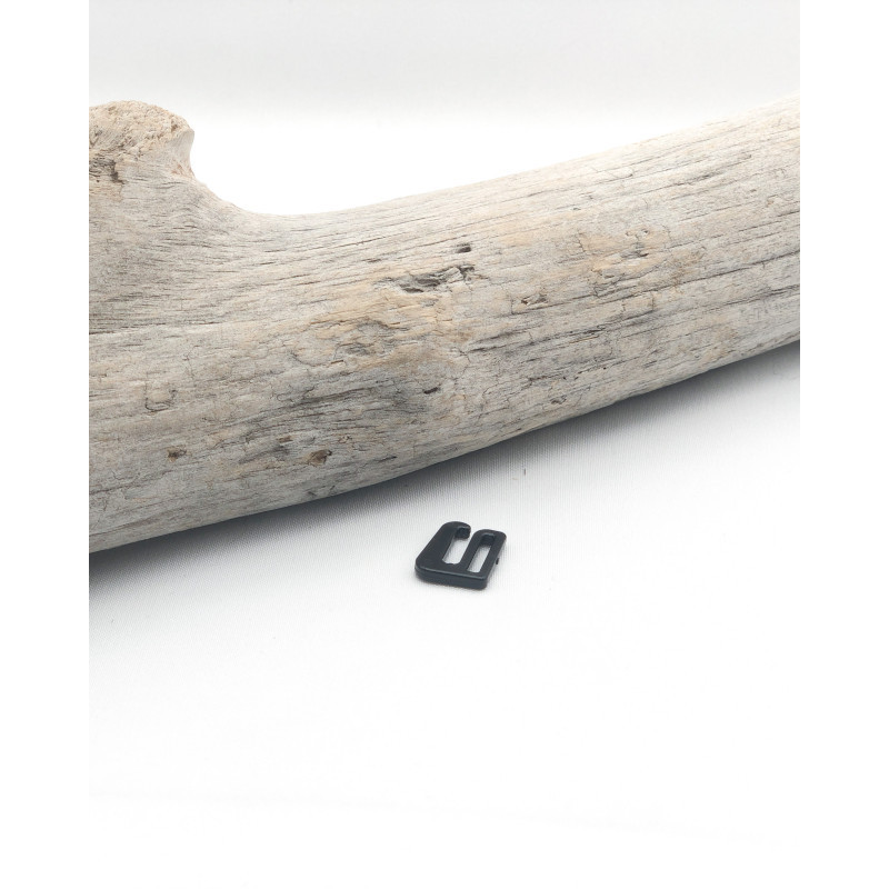 Black Plastic Lingerie Loops 10MM