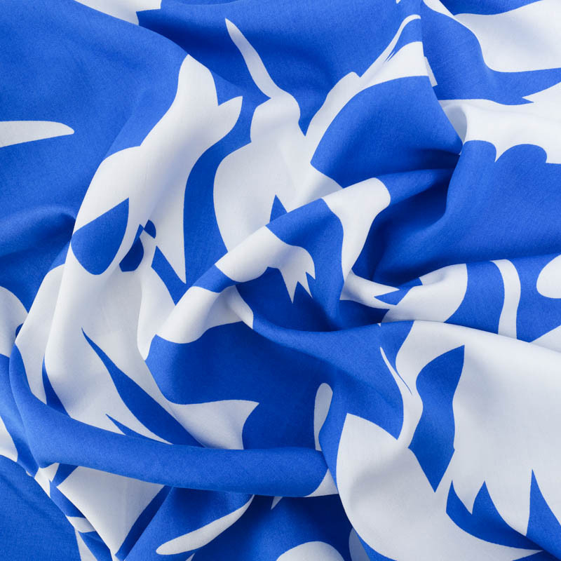 Tissu Viscose Bleu Electrique Motif Abstrait Blanc - Maison Klem