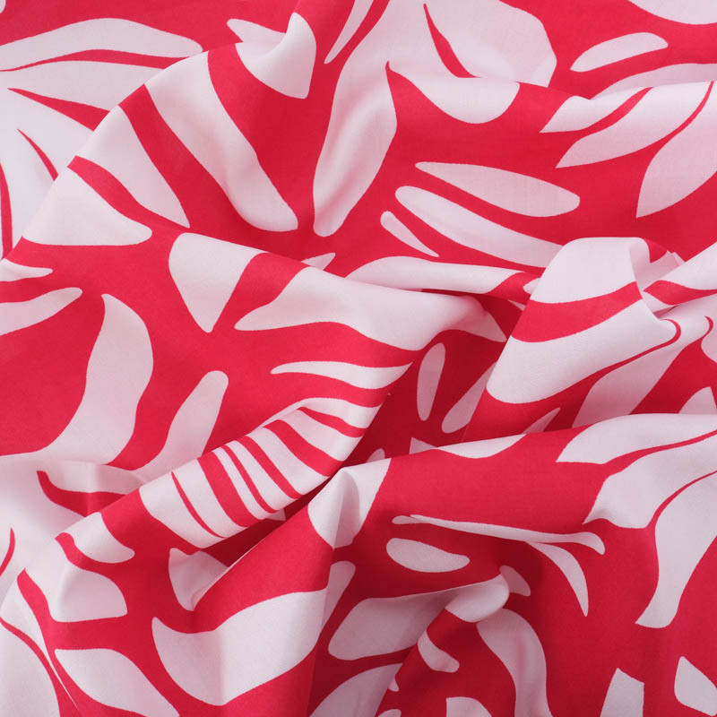 Viscose Framboise Motif Feuillage Blanc - Maison Klem