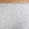 Tissu Damassé Grande Largeur Motif Feuilles Gris Perle - Maison Klem