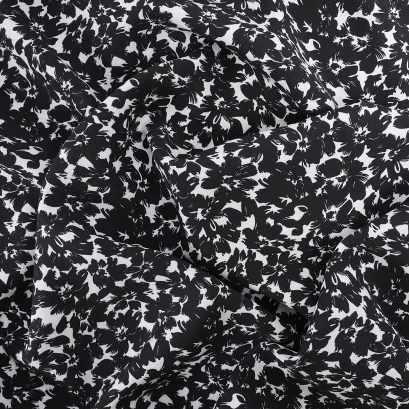 Viscose Impression Digitale Fleurs Paint Noir - Maison Klem